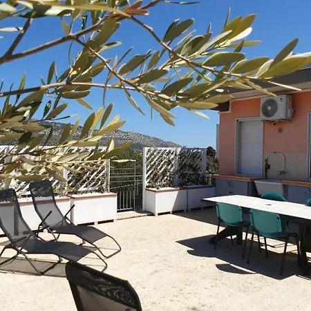 Stella-guesthouse Apartment *